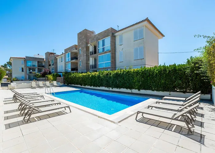 La Plaza * 포엔샤 항구